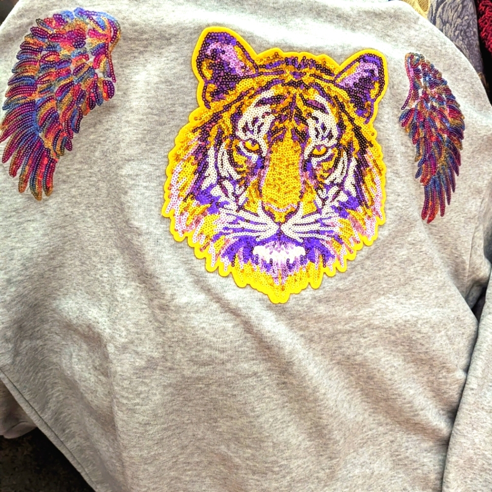 🎁💌⭐HAND EMBROIDERY PATCH 🪡 SPECIAL ORDER SWEATS/JACKETS⭐💌🎁 ANY SIZE/DESIGN!